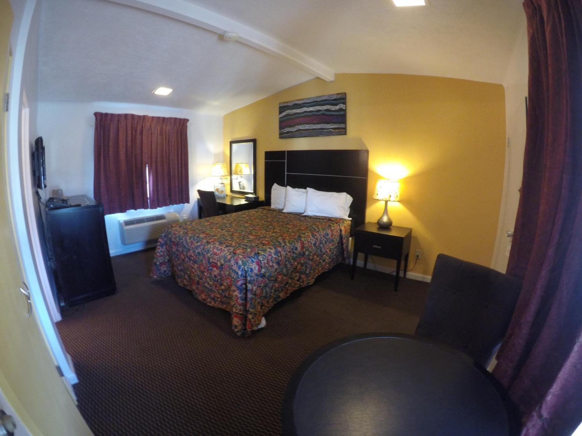 Indio Holiday Motel Room photo