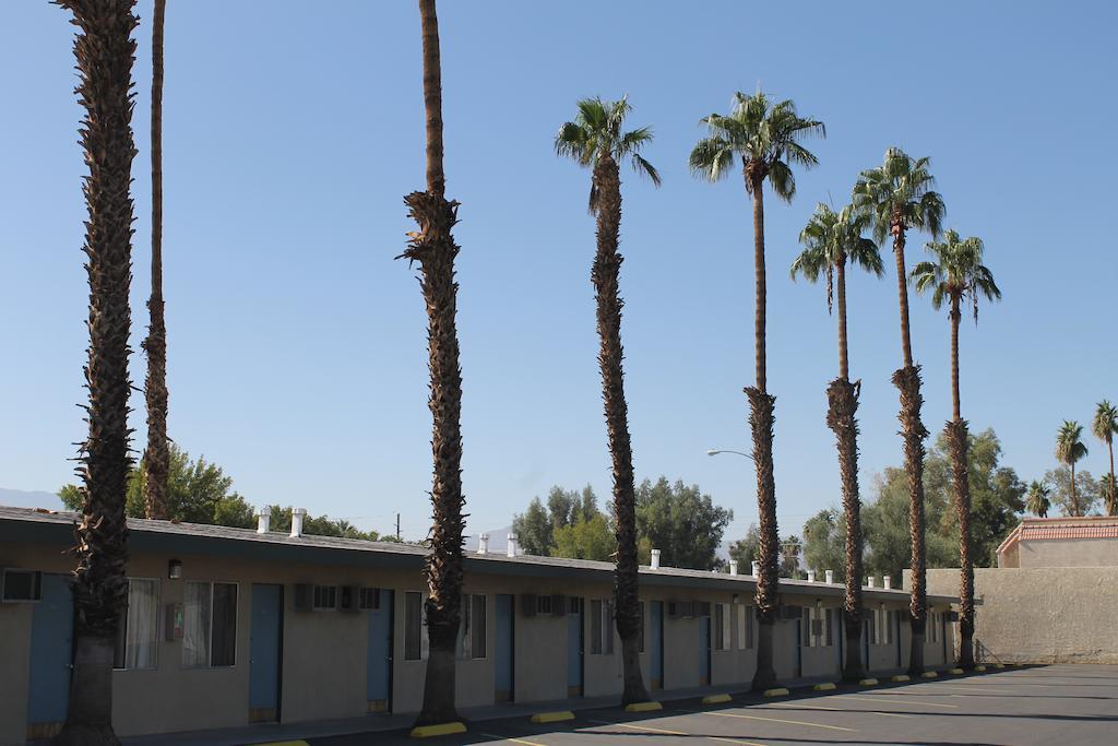 Indio Holiday Motel Exterior photo