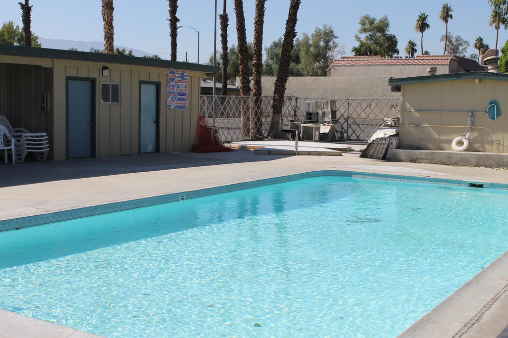 Indio Holiday Motel Exterior photo