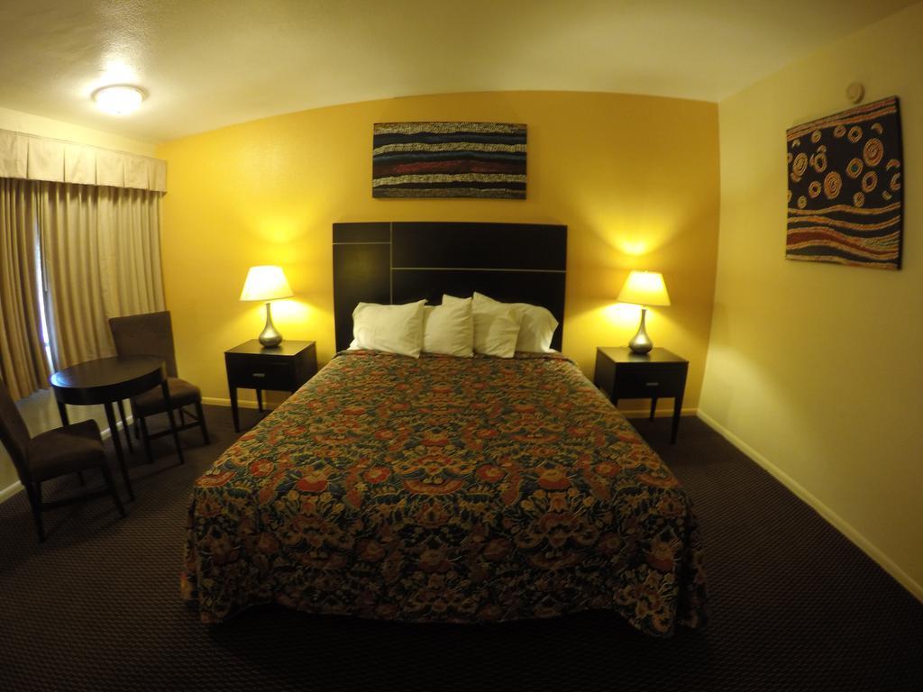 Indio Holiday Motel Room photo