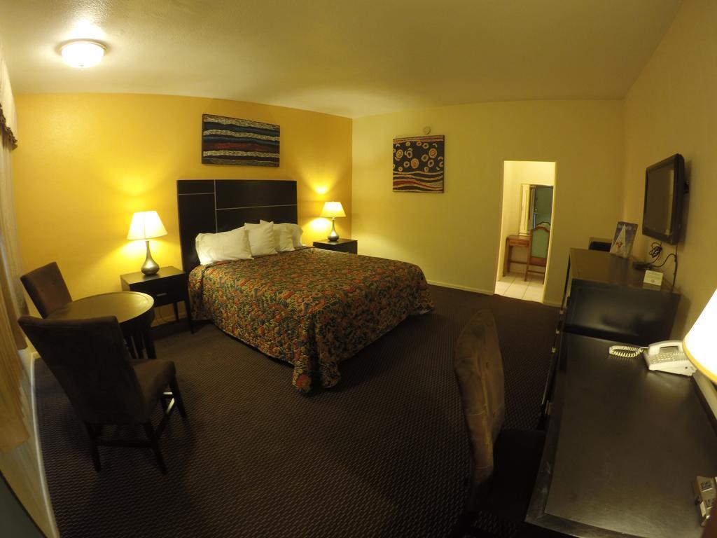 Indio Holiday Motel Exterior photo