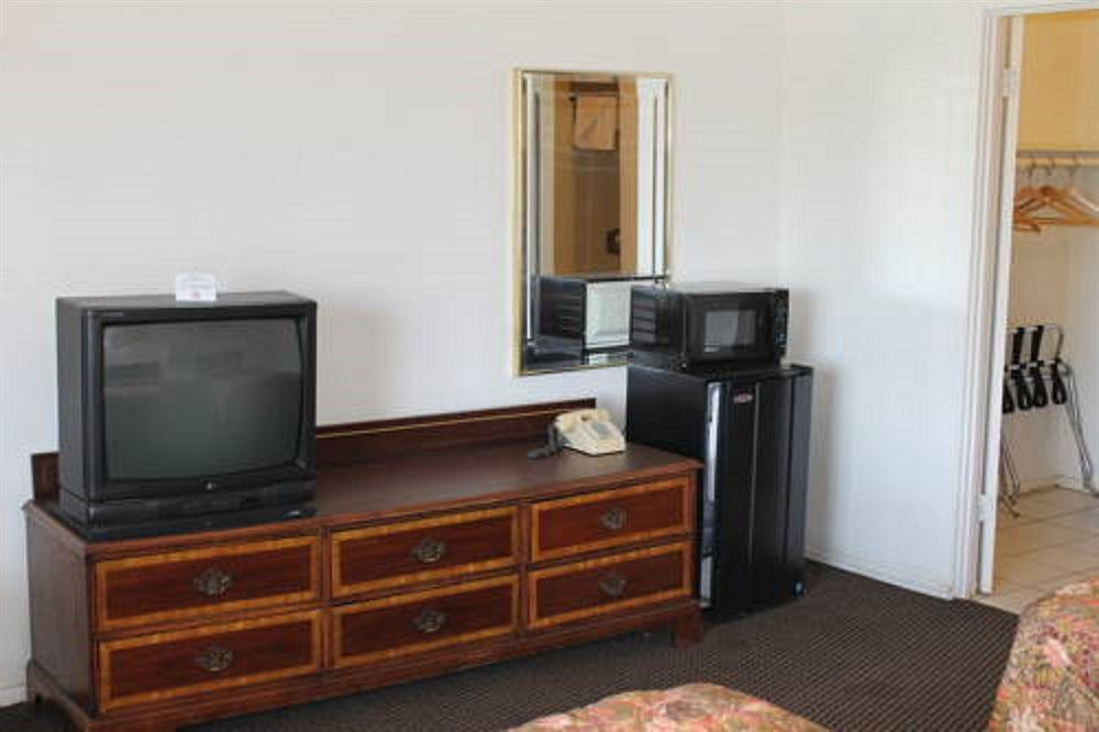 Indio Holiday Motel Exterior photo