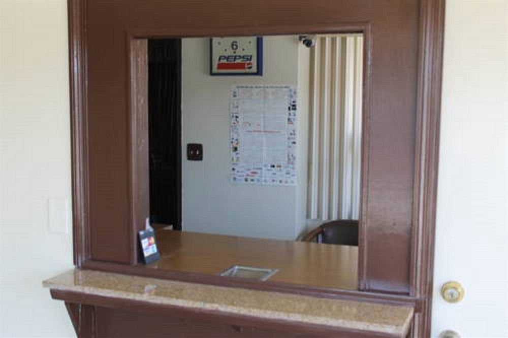 Indio Holiday Motel Exterior photo