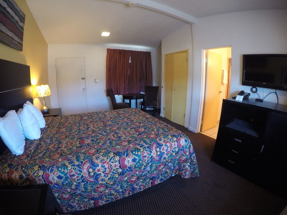 Indio Holiday Motel Exterior photo